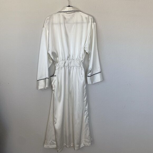 Vintage Victoria's Secret Ivory Satin Robe Black Trim Belted XS/S Bride To Be - Picture 2 of 11
